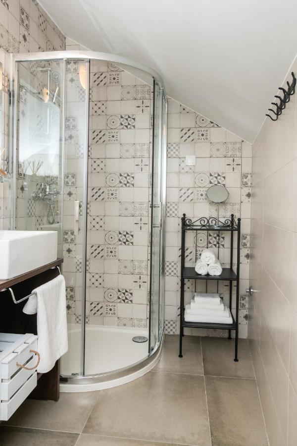 House Andro Villa พรีมอชเตน ภายนอก รูปภาพ